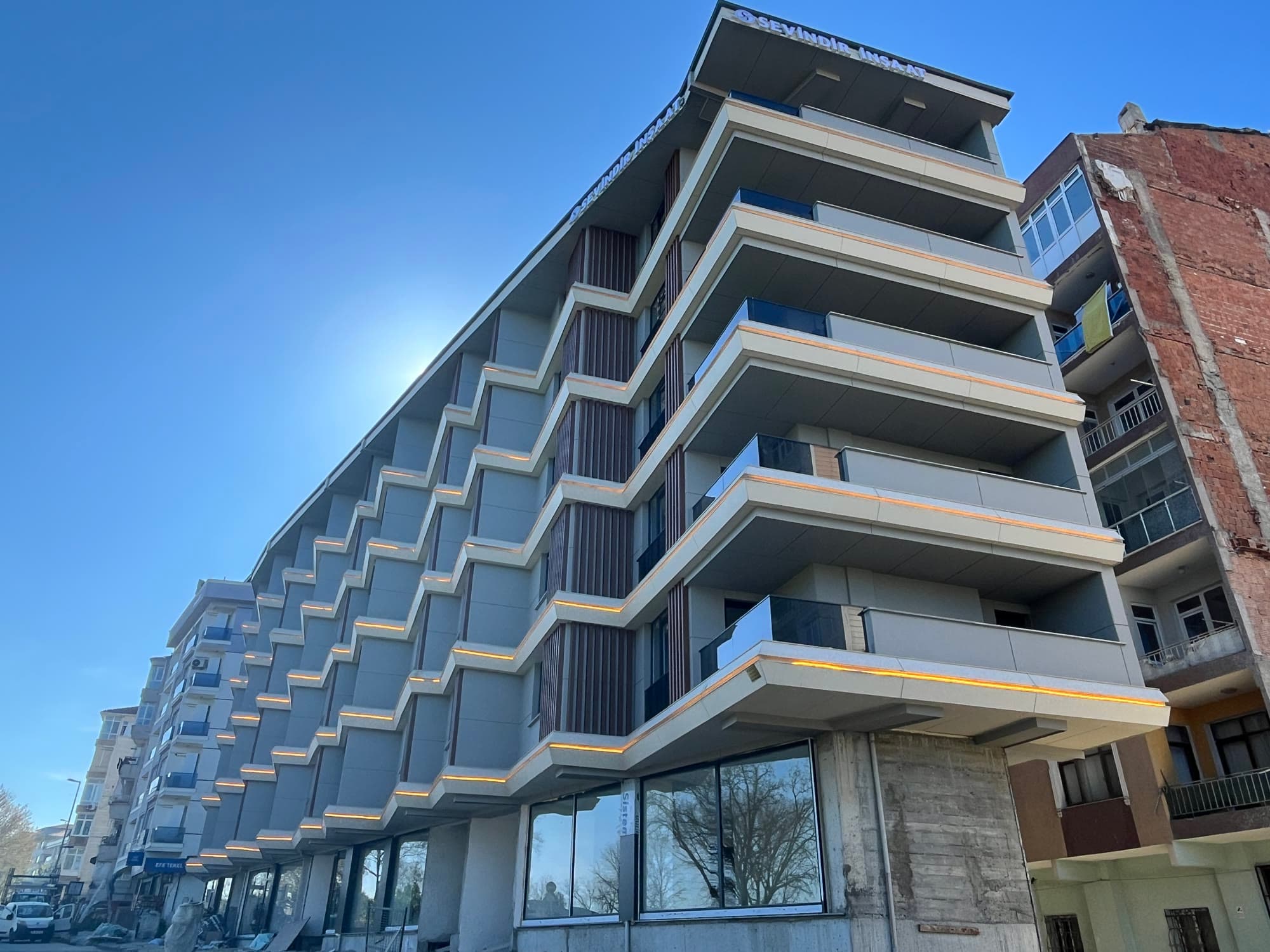 Yalı Apartmanı